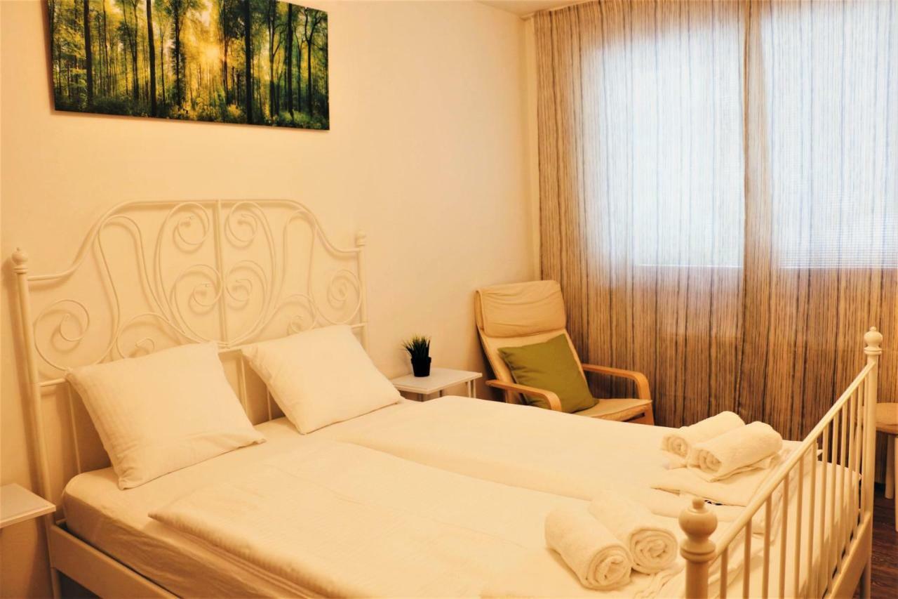 Green Wall Apartment Капрун Екстериор снимка