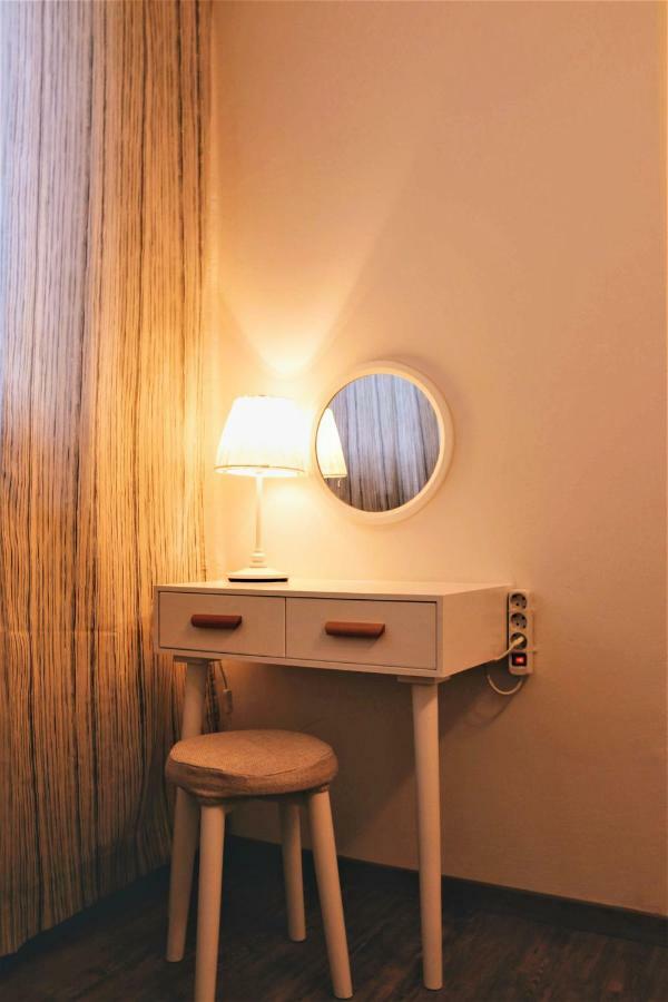 Green Wall Apartment Капрун Екстериор снимка