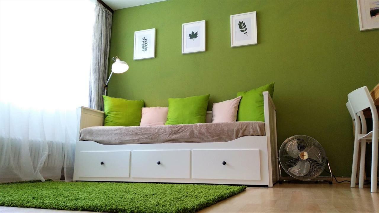Green Wall Apartment Капрун Екстериор снимка